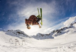 世界太极拳健康大会 千人同练24式太极 场面壮观获吉尼斯认证